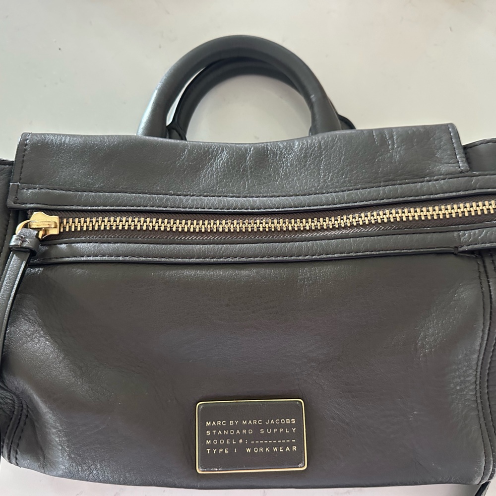 Marc by Marc Jacobs dirty martini and Gold Leather Tote - Picture 1 of 7